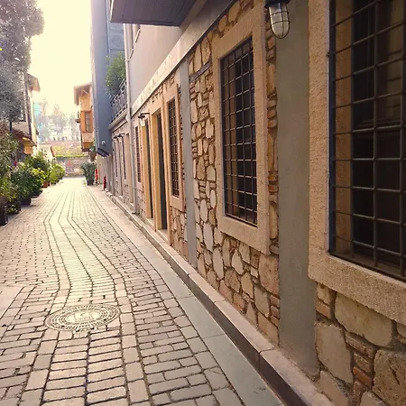 Charming Flat Near Hadrian's Gate 안탈리아