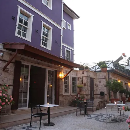 Charming Flat Near Hadrian's Gate 아파트 안탈리아
