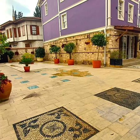 Charming Flat Near Hadrian's Gate * 안탈리아